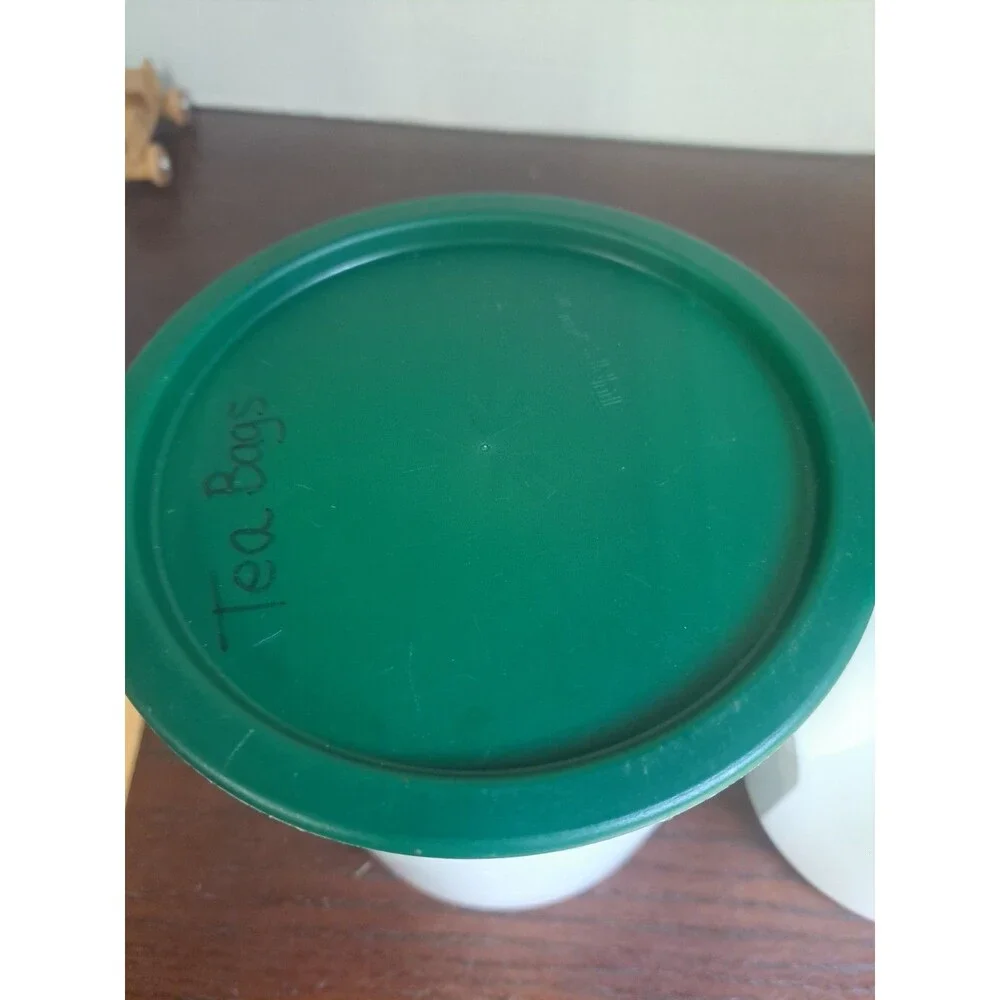 Vtg Set Of 2 Tupperware One Touch Cannisters With Veiwing Window White With...